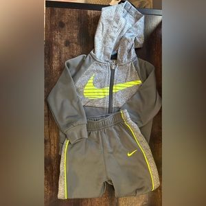 Nike Sweatsuit 12m